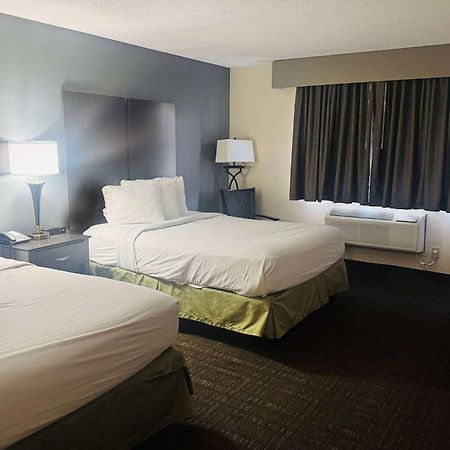 Baymont By Wyndham Chester Il Esterno foto