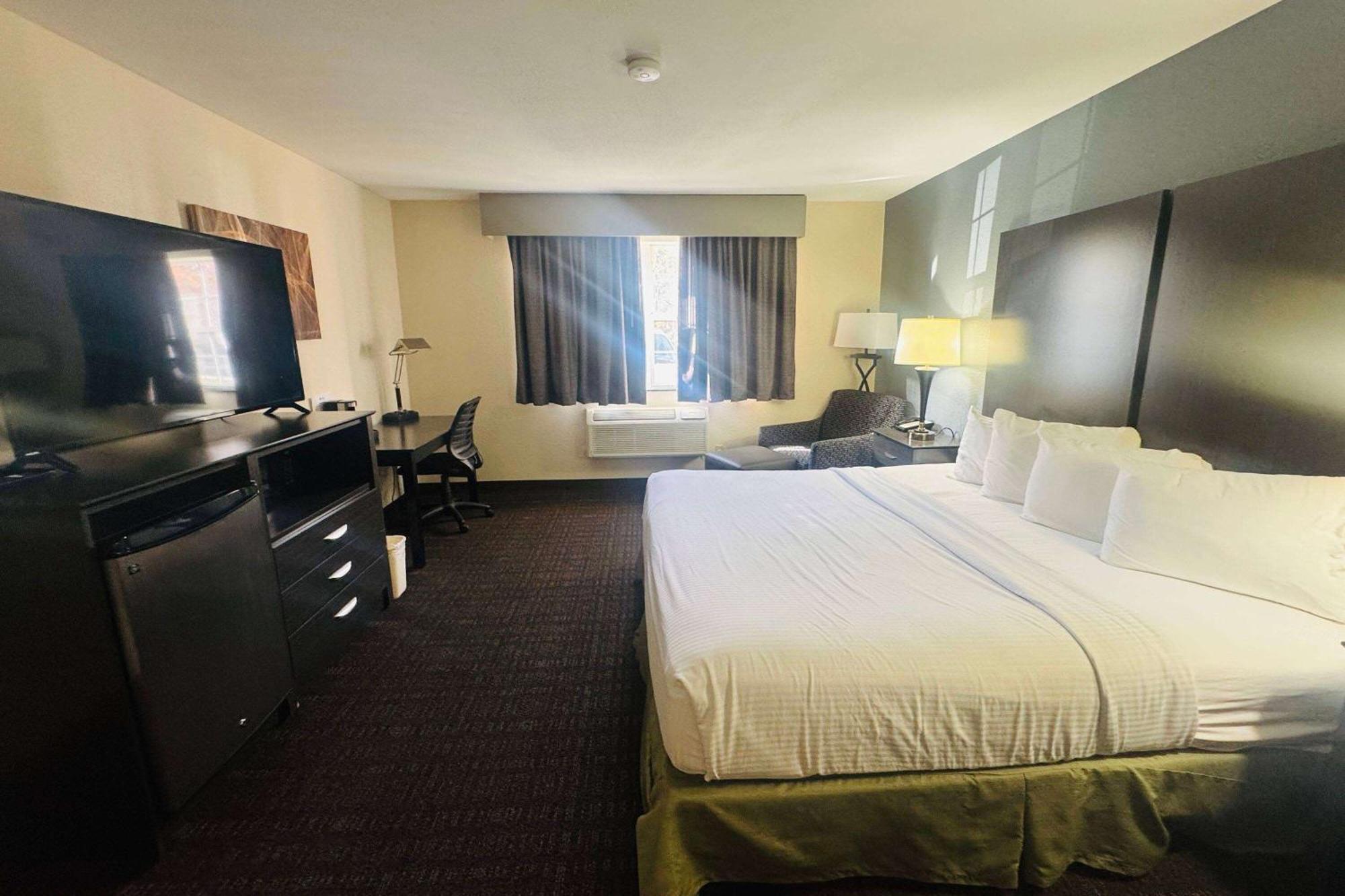 Baymont By Wyndham Chester Il Esterno foto